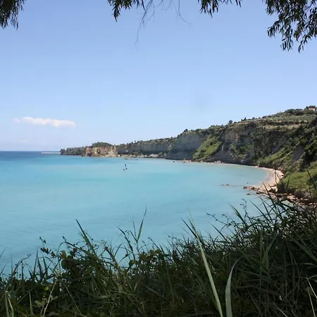 Tassos 3